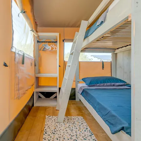 Adriatic Heritage Glamping No2 With Jacuzzi Luksustelt Donje Selo na Šolti