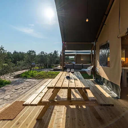 Adriatic Heritage Glamping No2 With Jacuzzi Luxury tent