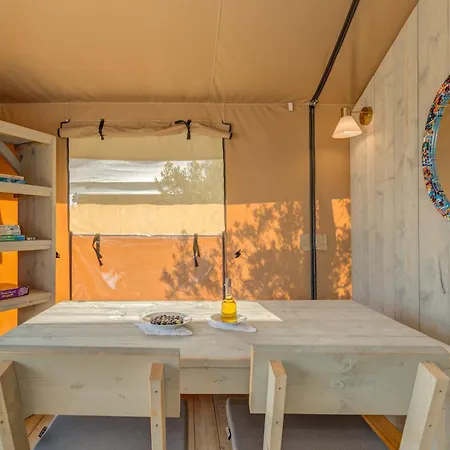 Adriatic Heritage Glamping No2 With Jacuzzi Luksustelt Donje Selo na Šolti