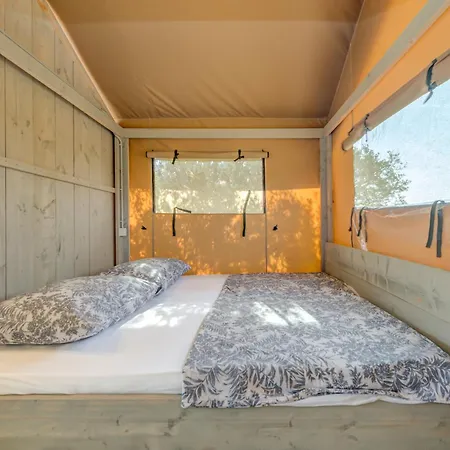 Adriatic Heritage Glamping No2 With Jacuzzi Donje Selo na Solti