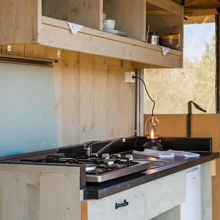 Luxury tent Adriatic Heritage Glamping No2 With Jacuzzi *