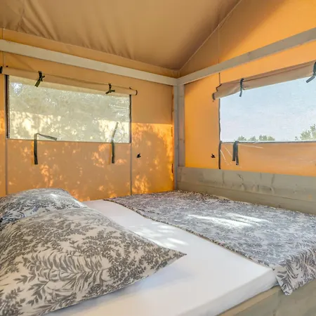 Adriatic Heritage Glamping No2 With Jacuzzi Luxury tent
