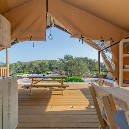 Adriatic Heritage Glamping No2 With Jacuzzi Luxury tent