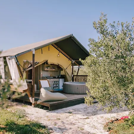 Adriatic Heritage Glamping No2 With Jacuzzi *
