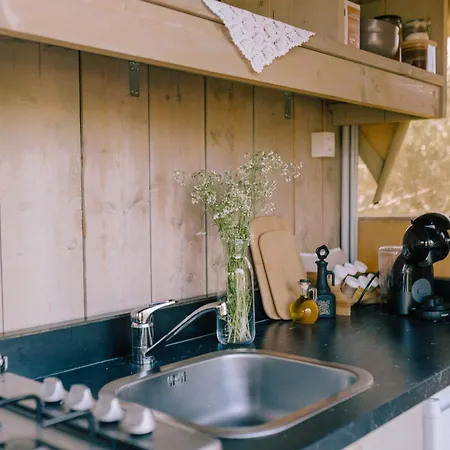 Adriatic Heritage Glamping No2 With Jacuzzi Donje Selo na Šolti