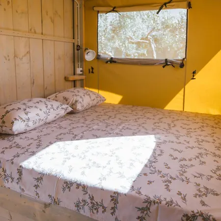 Campo de lujo Adriatic Heritage Glamping No2 With Jacuzzi