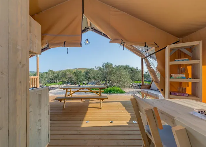 Adriatic Heritage Glamping No2 With Jacuzzi Campo de lujo