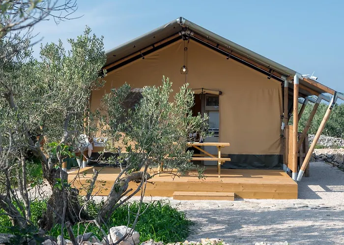 Campo de lujo Adriatic Heritage Glamping No2 With Jacuzzi *